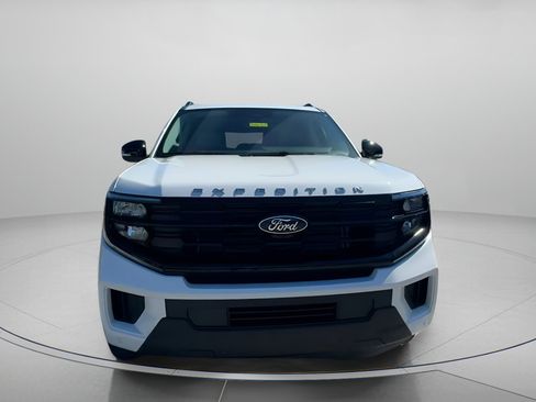 New 2025 Ford Expedition Active image 6
