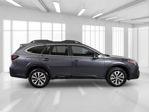 Certified 2023 Subaru Outback Premium AWD/4WD image 9