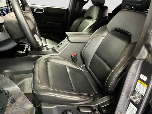 Used 2024 Ford Bronco Badlands image 22