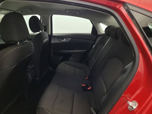 Used 2019 Kia Forte LXS FWD image 18