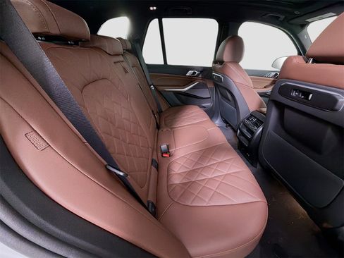 New 2026 BMW X5 xDrive40i w/ Premium Package image 29