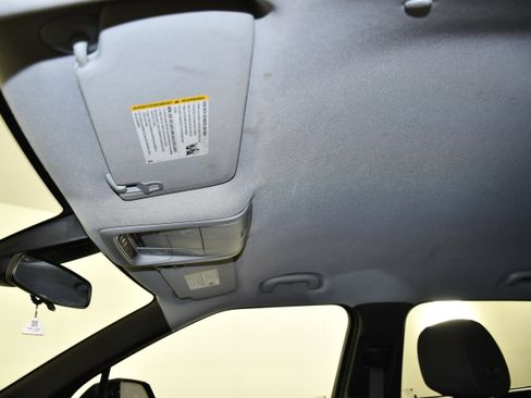 Used 2021 Chevrolet Blazer LT FWD image 38