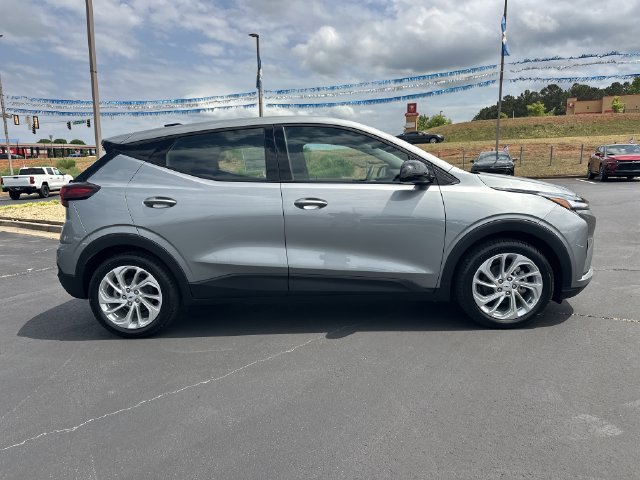 New 2027 Chevrolet Bolt LT w/ Comfort Package FWD image 4