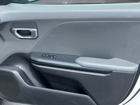 Used 2025 Kia K4 FWD image 33