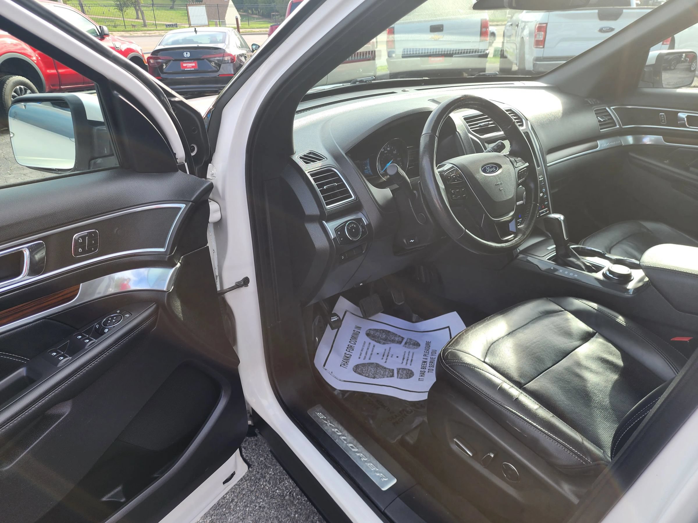 Used 2016 Ford Explorer Limited w/ Equipment Group 301A AWD/4WD image 17