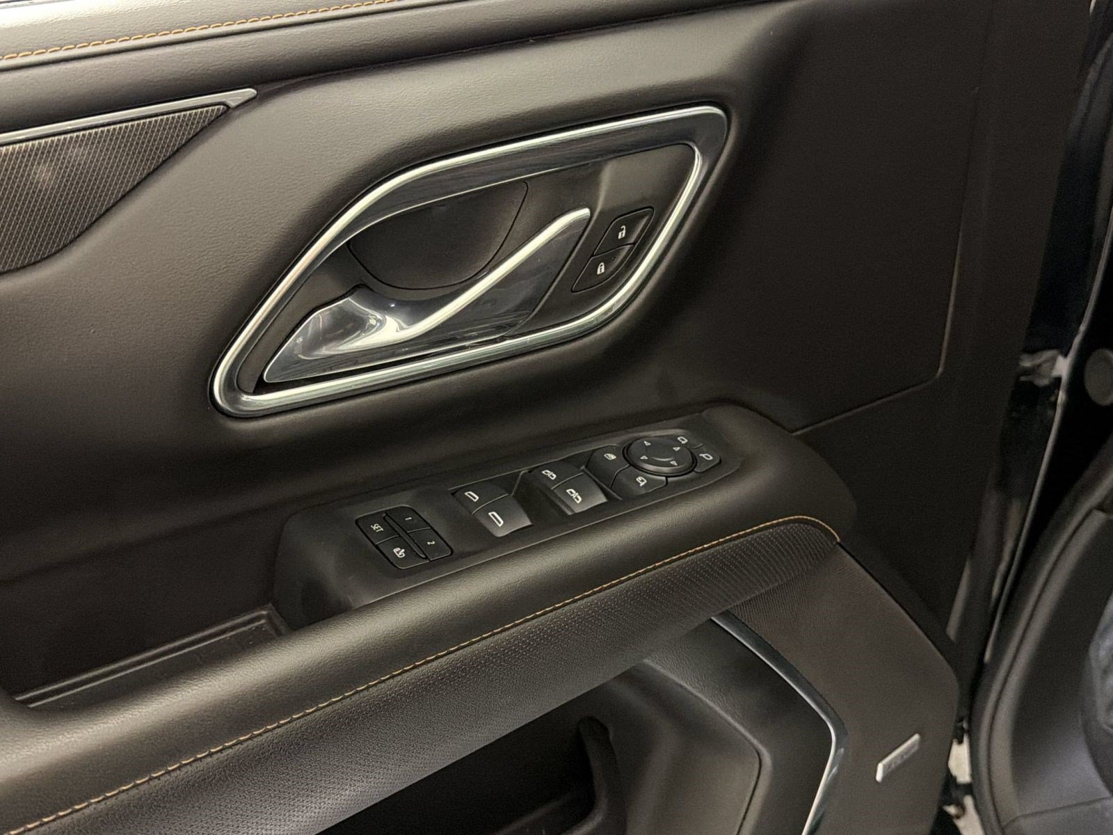 Used 2024 GMC Yukon AT4 w/ AT4 Premium Package AWD/4WD image 26