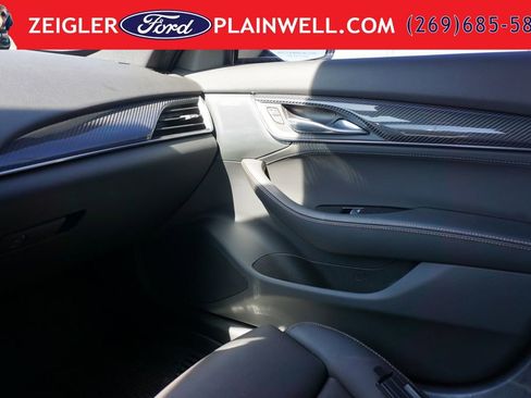 Used 2025 Cadillac CT5 V AWD/4WD image 30