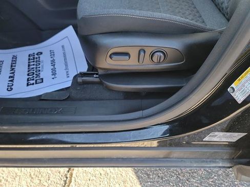 Used 2023 Chevrolet Equinox LT image 12