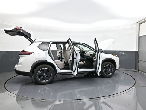 New 2025 Nissan Rogue SV image 35