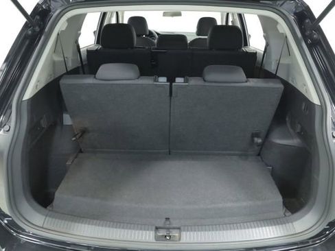 Used 2019 Volkswagen Tiguan S image 33