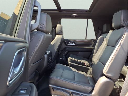 Used 2023 Chevrolet Tahoe High Country AWD/4WD image 11