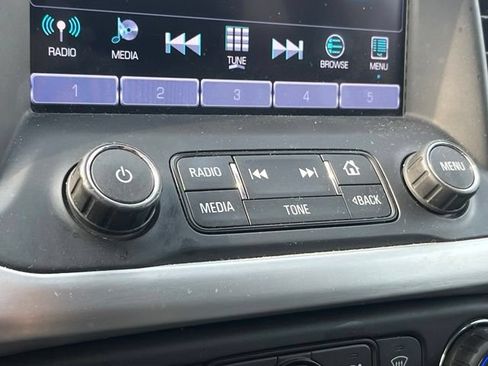 Used 2017 GMC Acadia SLT FWD image 25