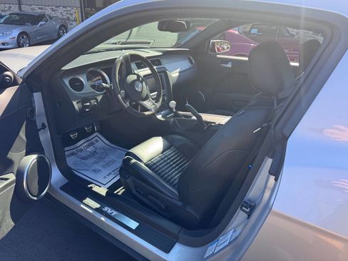 Used 2010 Ford Mustang Shelby GT500 image 12