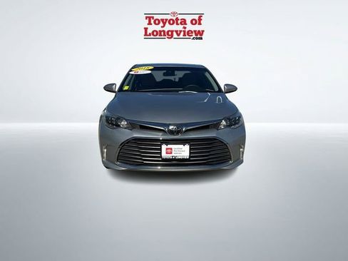 Used 2018 Toyota Avalon XLE Premium image 3
