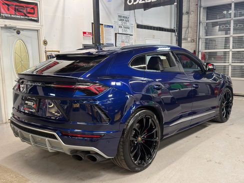 Used 2019 Lamborghini Urus image 5