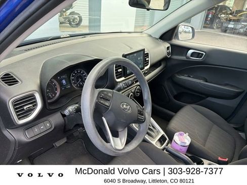 Used 2021 Hyundai Venue SE FWD image 8