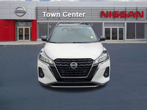 Certified 2021 Nissan Kicks SR w/ SR Premium Package FWD image 2