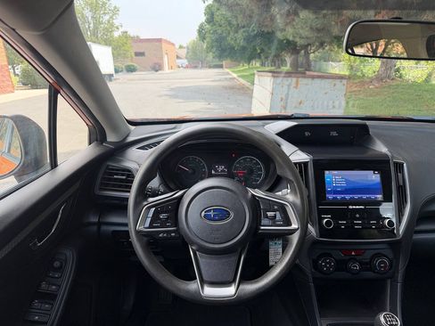 Used 2018 Subaru Crosstrek 2.0i AWD/4WD image 24