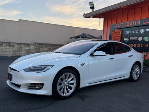Used 2018 Tesla Model S 75D AWD/4WD image 9