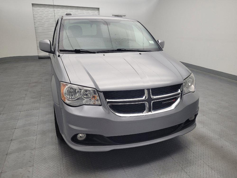 Used 2019 Dodge Grand Caravan SXT FWD image 14