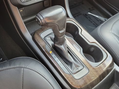 Used 2017 GMC Canyon SLT w/ Driver Alert Package image 36