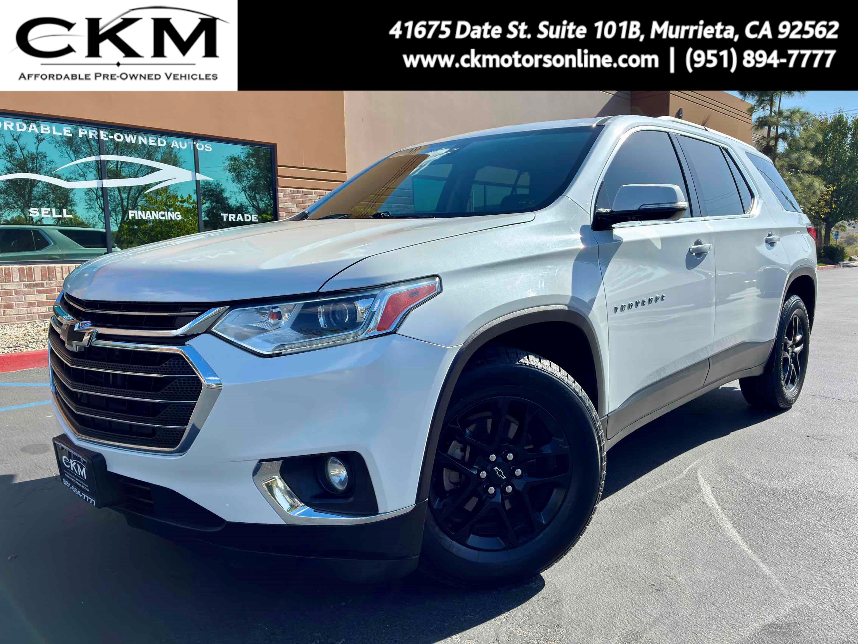 Used 2019 Chevrolet Traverse LT FWD image 1