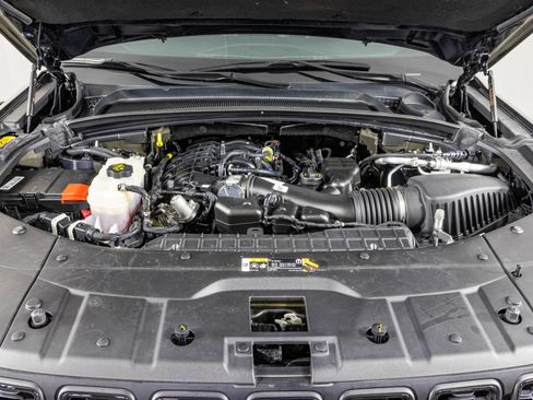 Used 2023 Jeep Grand Cherokee Altitude AWD/4WD image 50