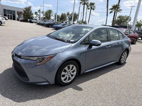 Certified 2022 Toyota Corolla LE FWD image 5