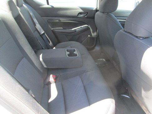 Used 2023 Nissan Altima 2.5 S FWD image 12
