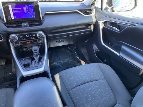 Used 2024 Toyota RAV4 XLE image 17