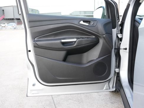 Used 2018 Ford Escape SE w/ Ford Safe & Smart Package image 18