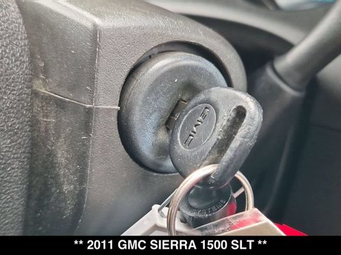 Used 2011 GMC Sierra 1500 SLT w/ All-Terrain Package AWD/4WD image 25