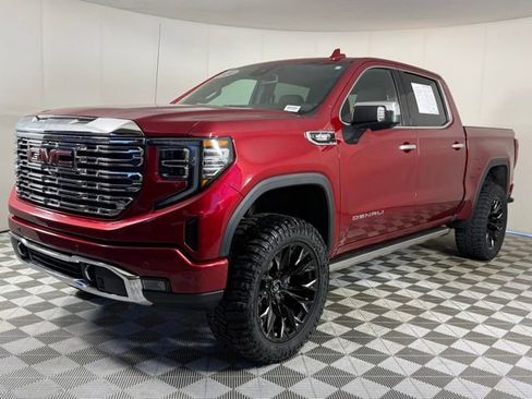 Used 2024 GMC Sierra 1500 Denali AWD/4WD image 2