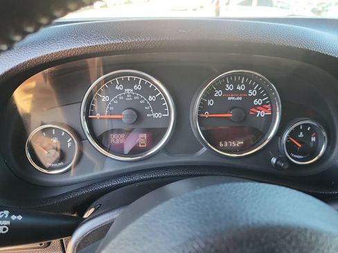 Used 2016 Jeep Wrangler Rubicon AWD/4WD image 17