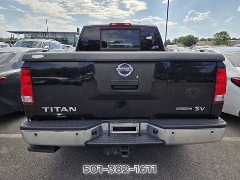 Used 2012 Nissan Titan SV w/ SV Value Truck Pkg RWD image 4
