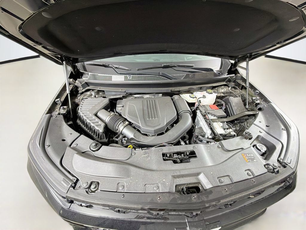 New 2026 Chevrolet Traverse RS w/ LPO, Floor Liner Package AWD/4WD image 28