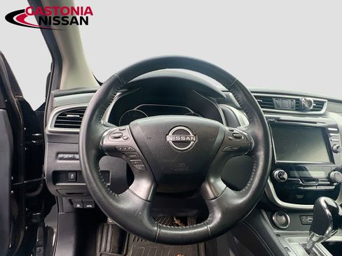 Used 2023 Nissan Murano SV image 14