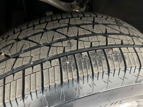 Used 2024 Chevrolet Tahoe LT image 26