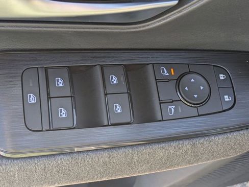 New 2026 Nissan Kicks SV image 12