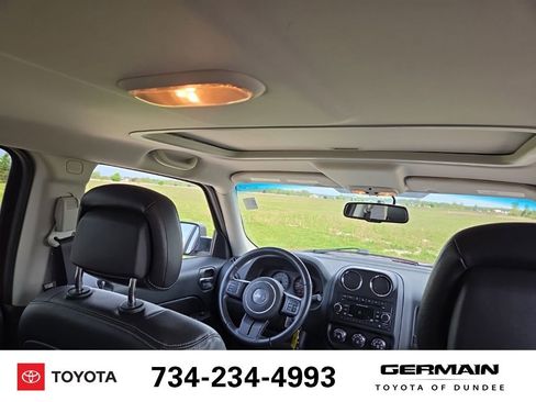 Used 2016 Jeep Patriot High Altitude AWD/4WD image 19