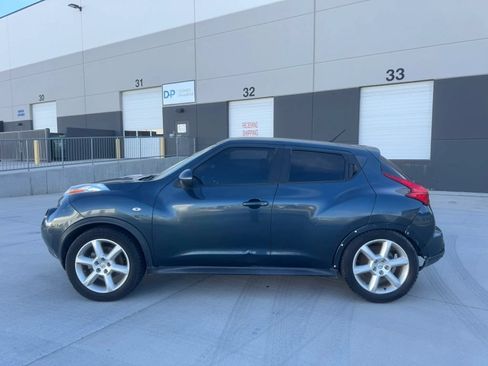 Used 2014 Nissan Juke S FWD image 2