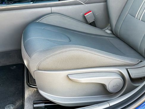 Used 2025 Hyundai Elantra Sport image 15