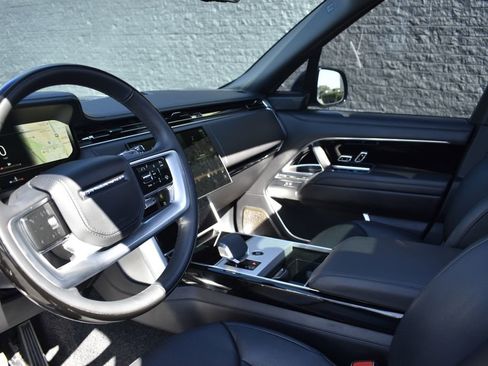 Used 2025 Land Rover Range Rover Long Wheelbase Autobiography AWD/4WD image 20