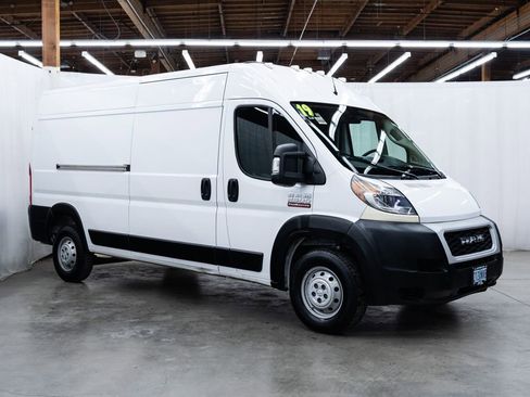 Used 2019 RAM ProMaster 2500 FWD image 1