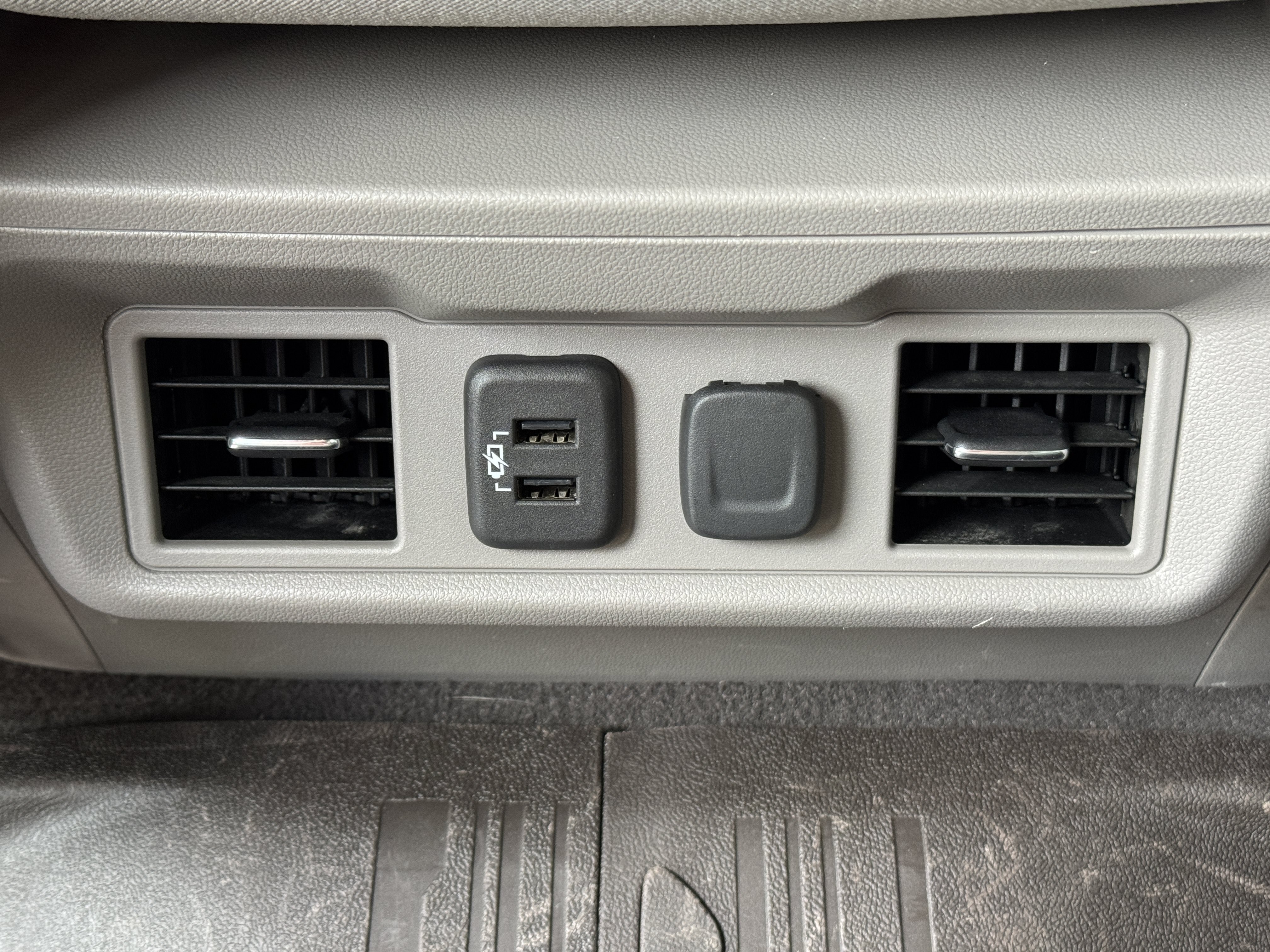 Used 2019 GMC Sierra 1500 SLE w/ SLE Value Package AWD/4WD image 30