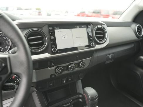 Used 2020 Toyota Tacoma SR5 image 26