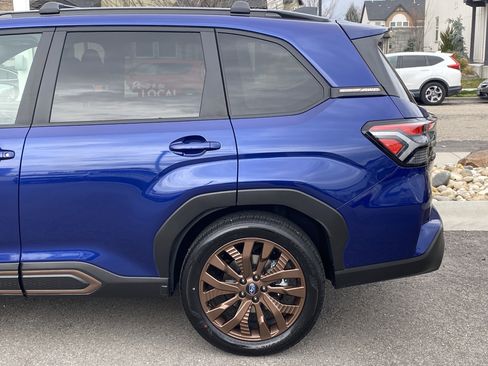 Used 2025 Subaru Forester Sport image 4