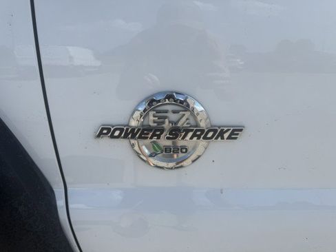Used 2016 Ford F550 4x4 Crew Cab Super Duty image 15