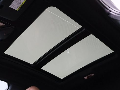 Used 2023 BMW X6 xDrive40i w/ Executive Package image 19