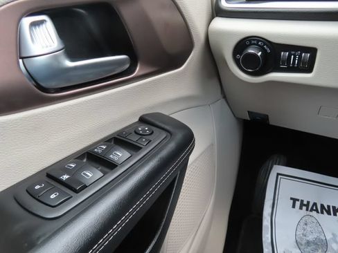 Used 2023 Chrysler Voyager LX FWD image 30